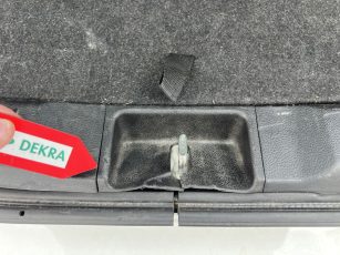 Csomagtér sérülések - nem-elfogadható