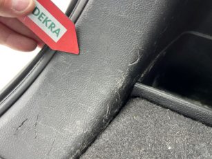 Csomagtér sérülések - nem-elfogadható