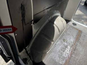 Csomagtér sérülések - nem-elfogadható