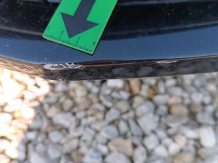 Hűtőrács és lökhárító - nem elfogadható