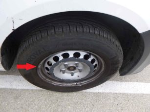 Gumiabroncs, könnyű-, vagy lemezfelni, dísztárcsák - nem elfogadható