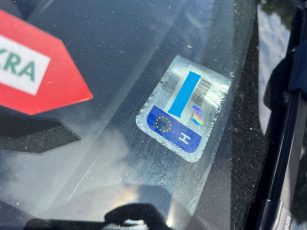 Üvegfelületek és világítás - nem elfogadható