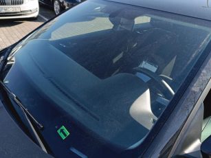 Üvegfelületek és világítás - nem elfogadható