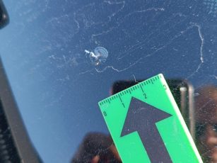 Üvegfelületek és világítás - nem elfogadható